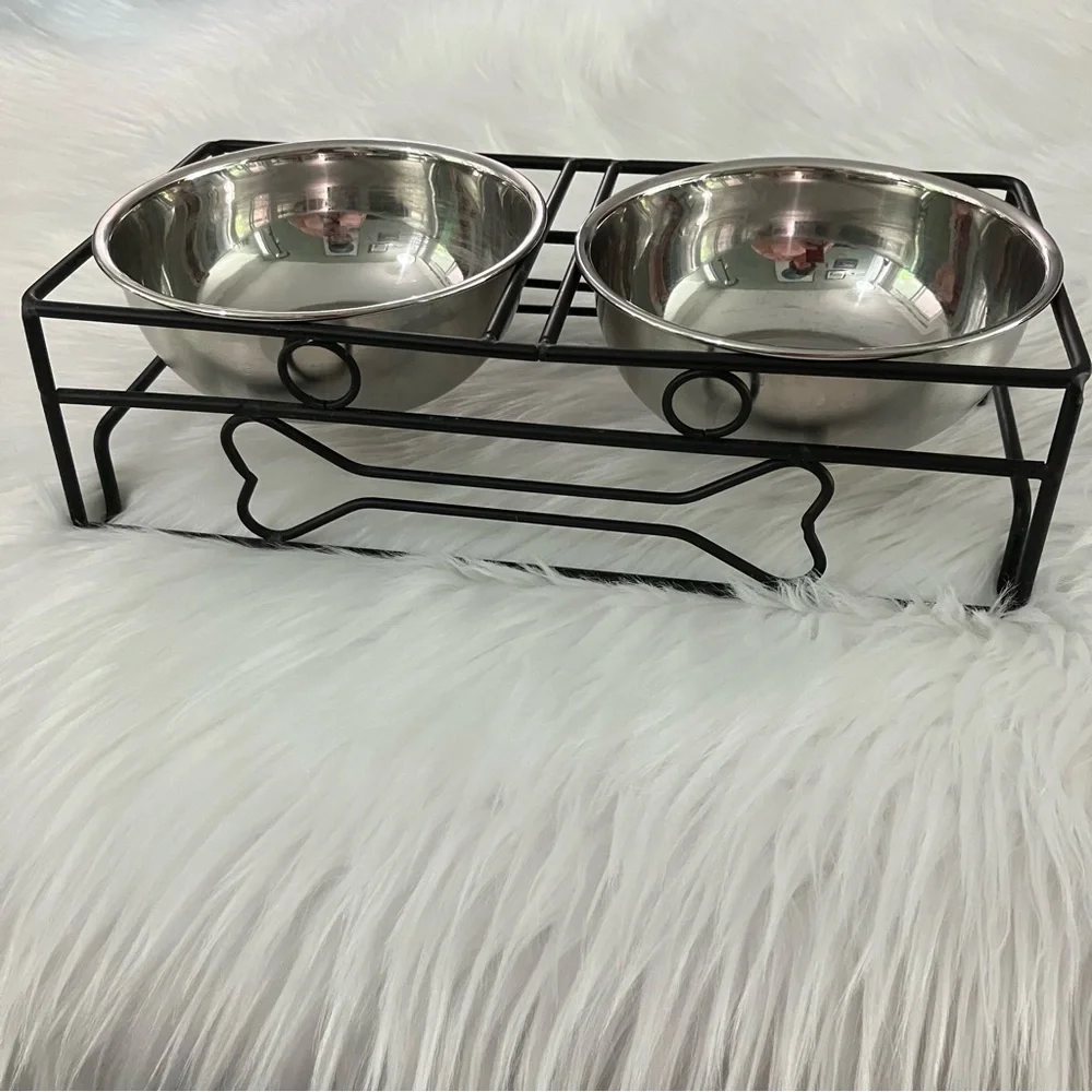 Small Dog Feeding Station